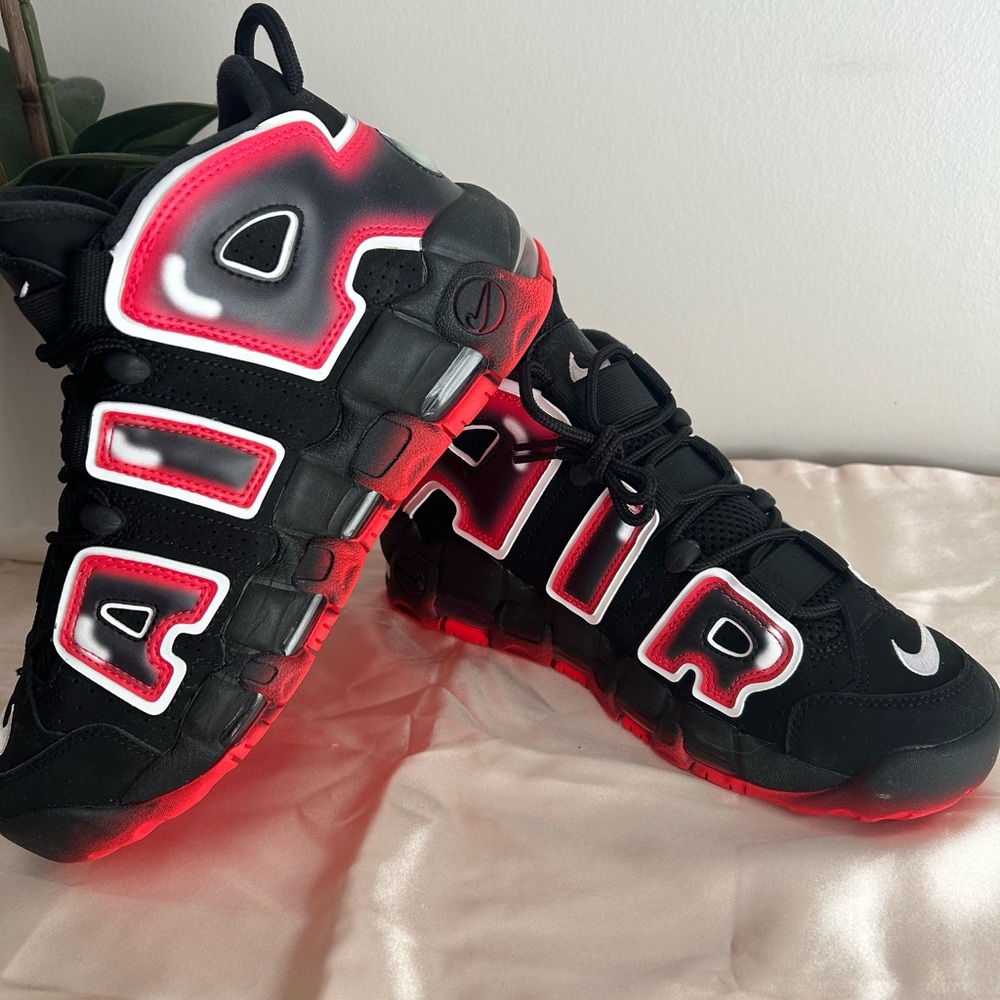 Nike Air More Uptempo 96 CJ6129-001 Size M6/W7.5 Brand New